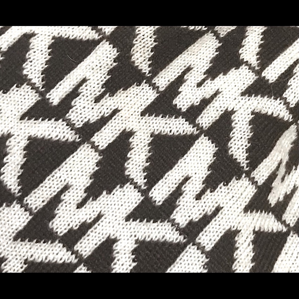 🆕🔥MK SUPER CUTE&SUPER SOFT&CHIC SLOUCH BEANIE!!CHOCALTE BROWN&WHITE/OFF WHITE - Picture 2 of 7